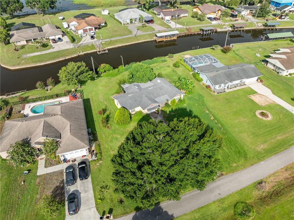 На продажу: $275,000 (0.40 acres)