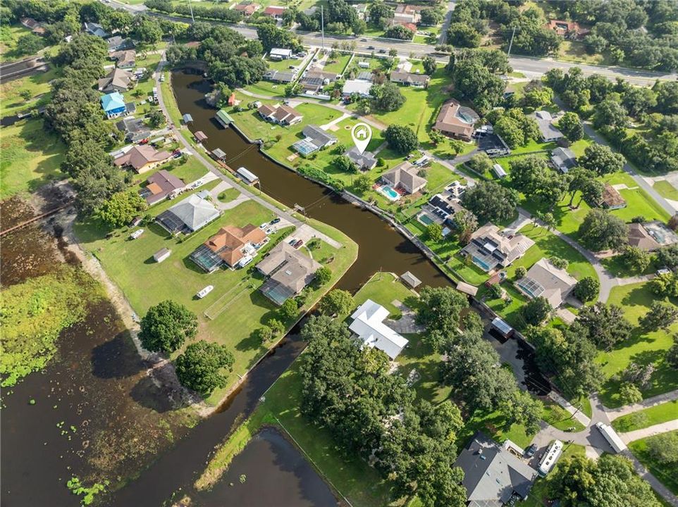 На продажу: $275,000 (0.40 acres)