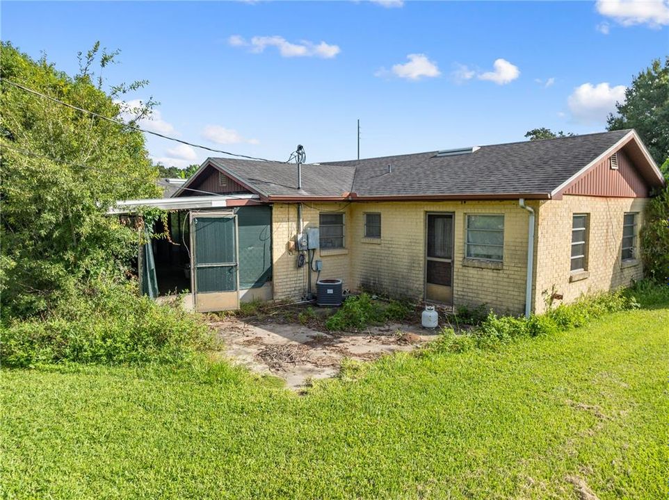 На продажу: $275,000 (0.40 acres)