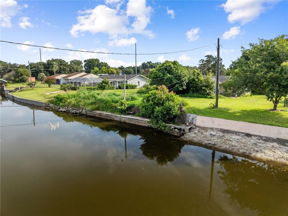 На продажу: $275,000 (0.40 acres)