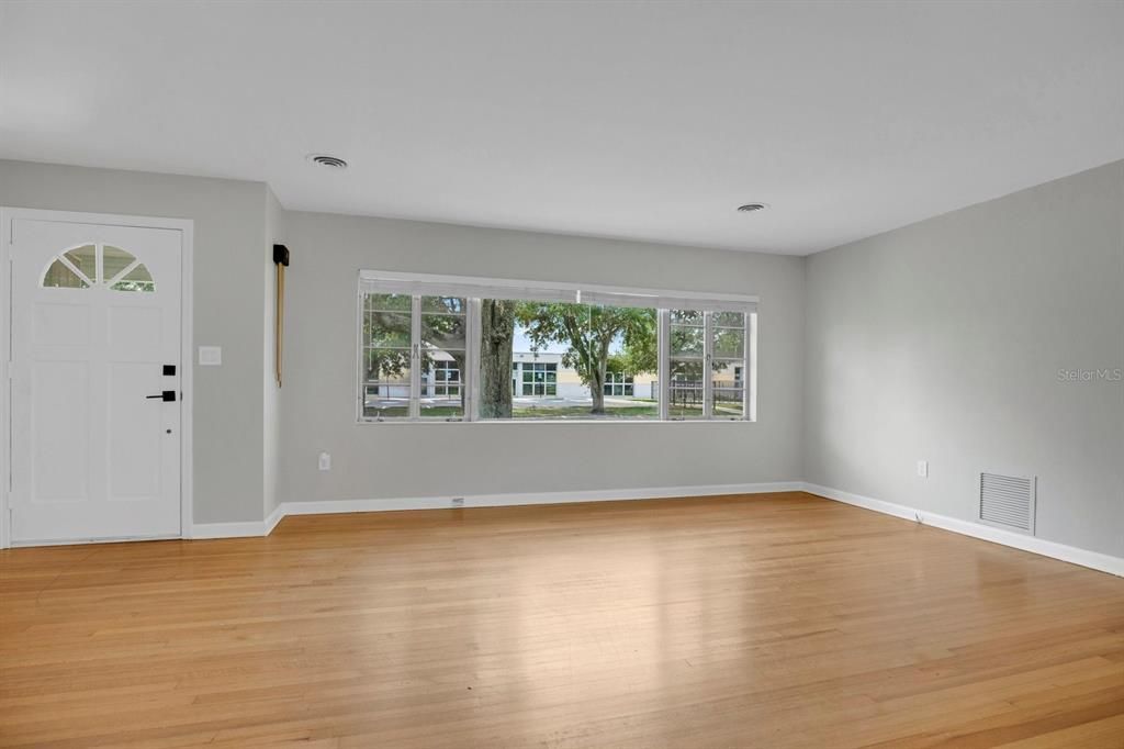 En Venta: $525,000 (3 camas, 2 baños, 1617 Pies cuadrados)