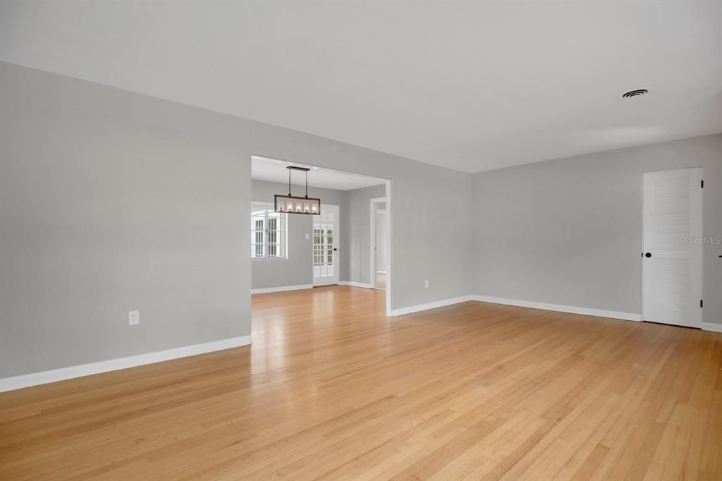 En Venta: $525,000 (3 camas, 2 baños, 1617 Pies cuadrados)