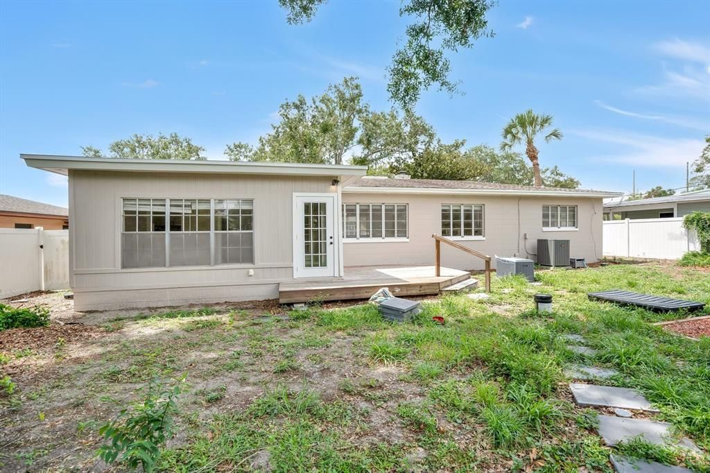 En Venta: $525,000 (3 camas, 2 baños, 1617 Pies cuadrados)