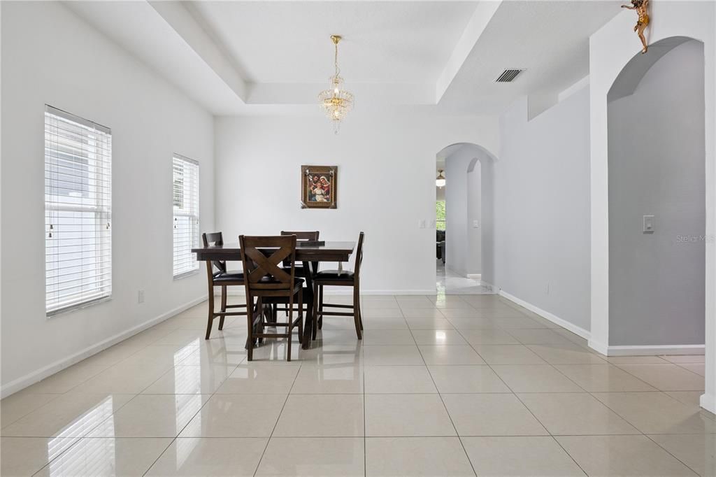 For Sale: $495,000 (3 beds, 2 baths, 2039 Square Feet)