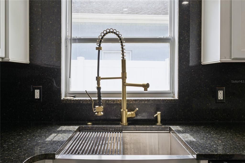 For Sale: $495,000 (3 beds, 2 baths, 2039 Square Feet)