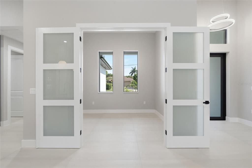 For Sale: $694,900 (3 beds, 3 baths, 2131 Square Feet)