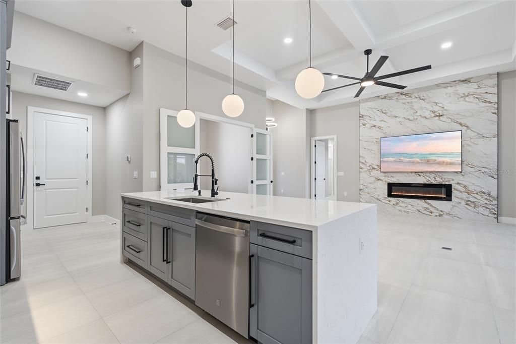 For Sale: $694,900 (3 beds, 3 baths, 2131 Square Feet)