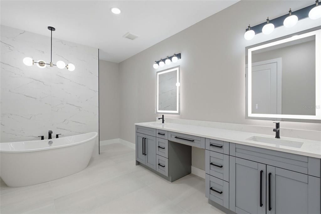 For Sale: $694,900 (3 beds, 3 baths, 2131 Square Feet)