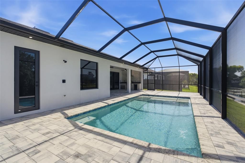 For Sale: $694,900 (3 beds, 3 baths, 2131 Square Feet)