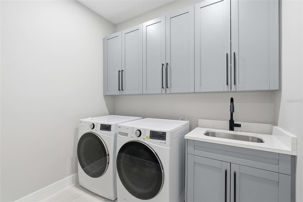 For Sale: $694,900 (3 beds, 3 baths, 2131 Square Feet)