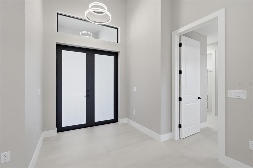 For Sale: $694,900 (3 beds, 3 baths, 2131 Square Feet)