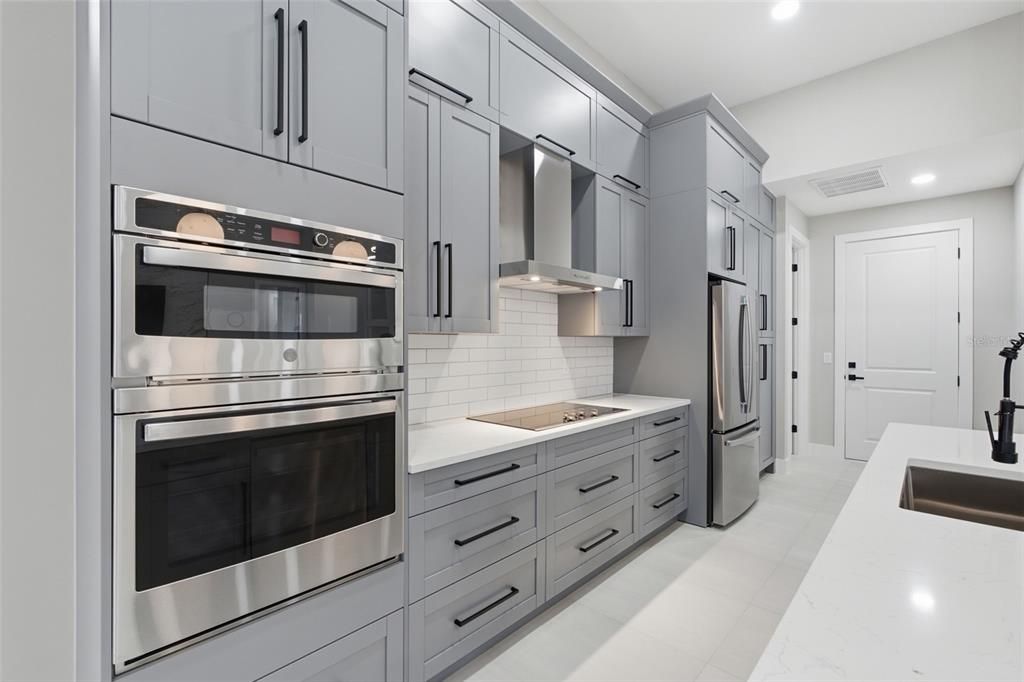 For Sale: $694,900 (3 beds, 3 baths, 2131 Square Feet)