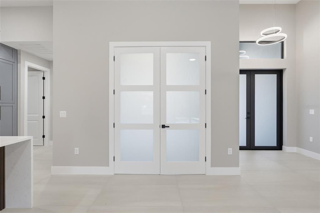For Sale: $694,900 (3 beds, 3 baths, 2131 Square Feet)