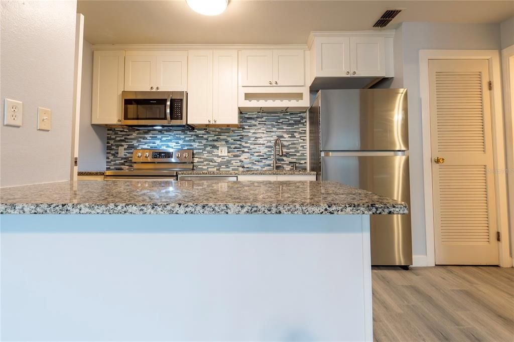 For Rent: $1,425 (1 beds, 1 baths, 525 Square Feet)