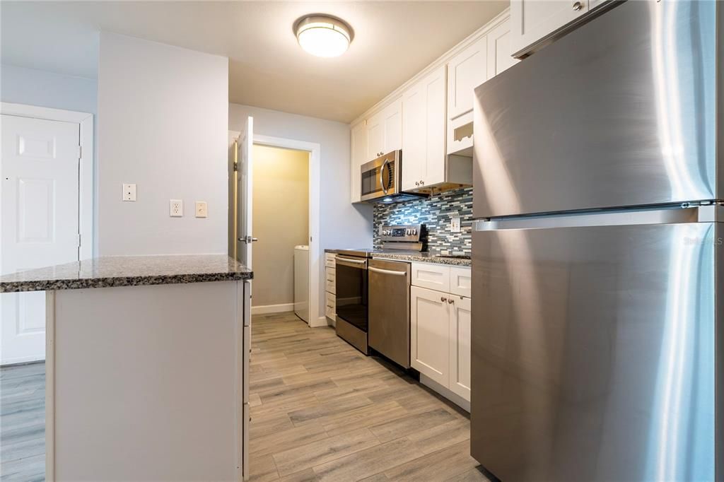 For Rent: $1,425 (1 beds, 1 baths, 525 Square Feet)