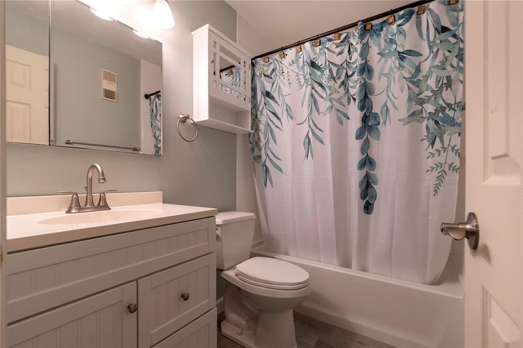 For Rent: $1,425 (1 beds, 1 baths, 525 Square Feet)