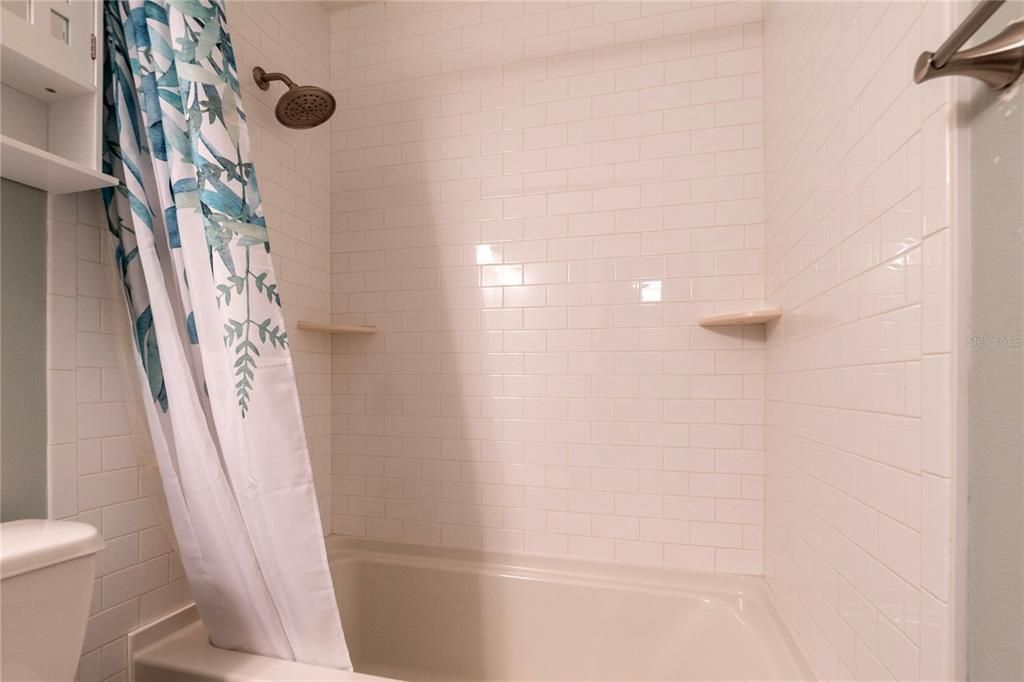 For Rent: $1,425 (1 beds, 1 baths, 525 Square Feet)