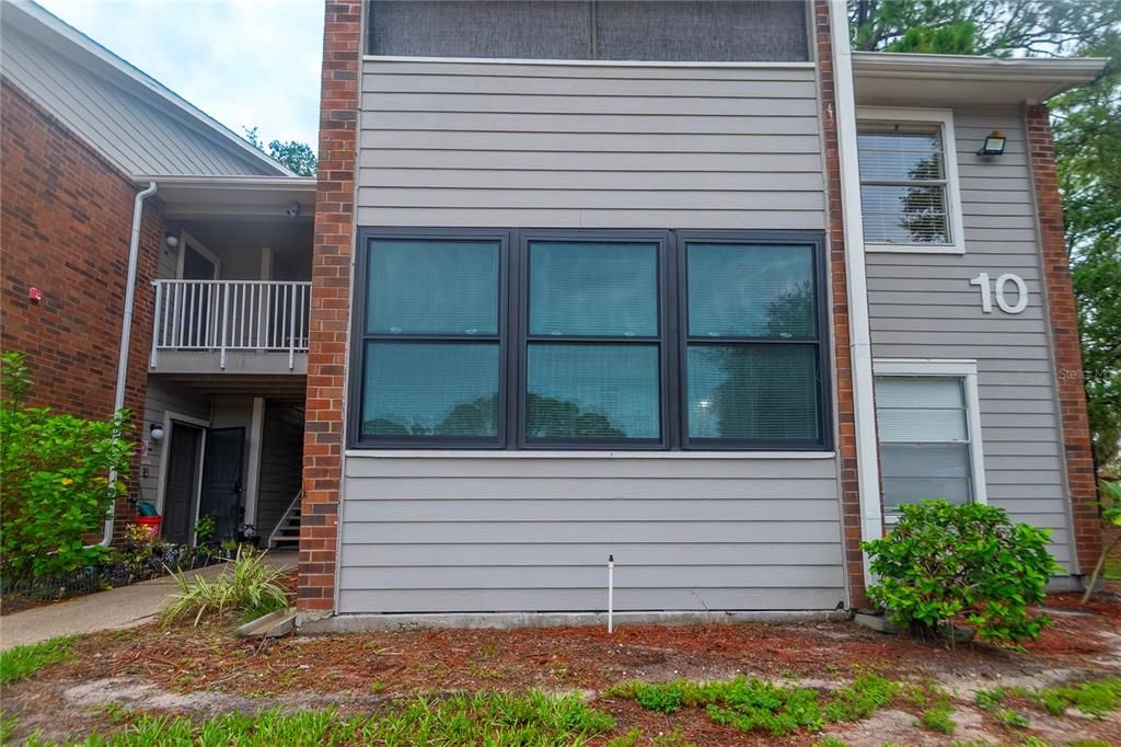 For Rent: $1,425 (1 beds, 1 baths, 525 Square Feet)