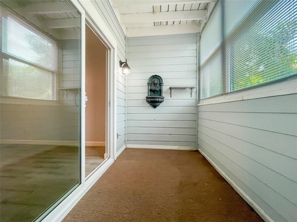 For Rent: $1,425 (1 beds, 1 baths, 525 Square Feet)