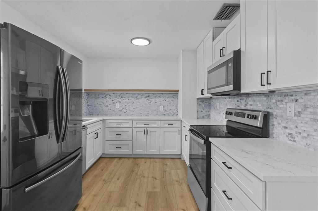 For Rent: $3,500 (3 beds, 2 baths, 1552 Square Feet)