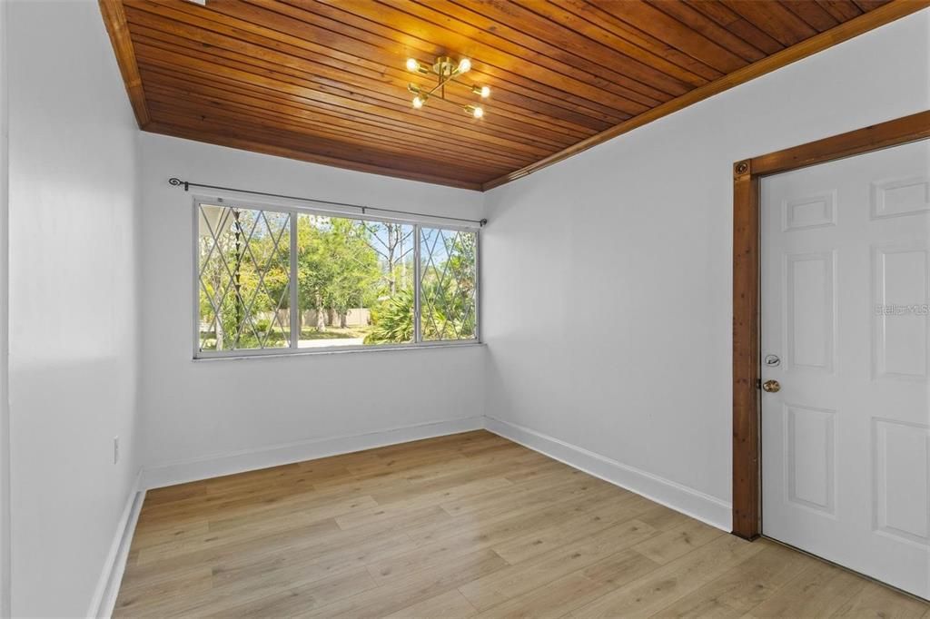 For Rent: $3,500 (3 beds, 2 baths, 1552 Square Feet)