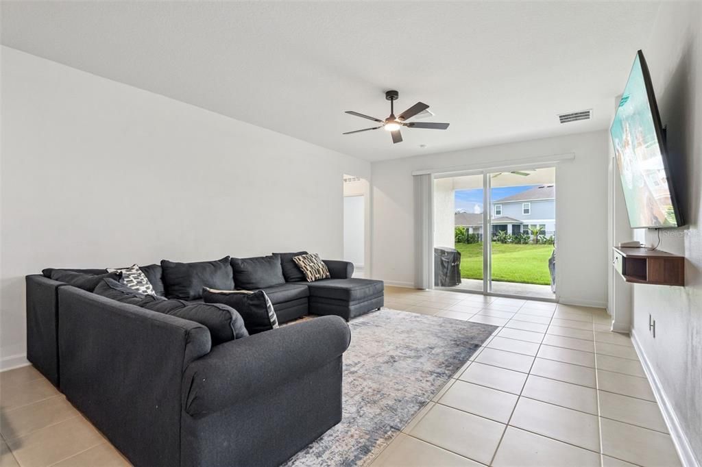 For Sale: $440,000 (4 beds, 3 baths, 2109 Square Feet)