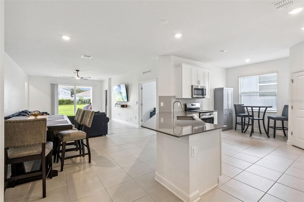 For Sale: $440,000 (4 beds, 3 baths, 2109 Square Feet)