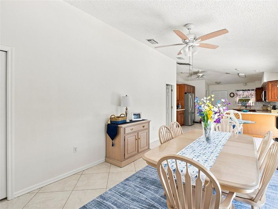 For Sale: $548,900 (4 beds, 4 baths, 1913 Square Feet)