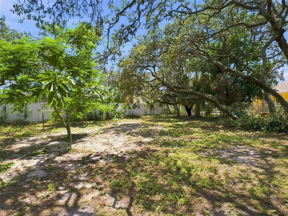For Sale: $548,900 (4 beds, 4 baths, 1913 Square Feet)