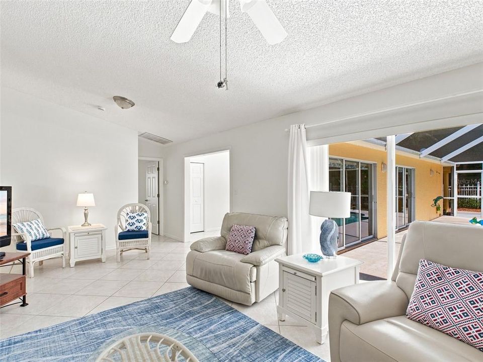 For Sale: $548,900 (4 beds, 4 baths, 1913 Square Feet)