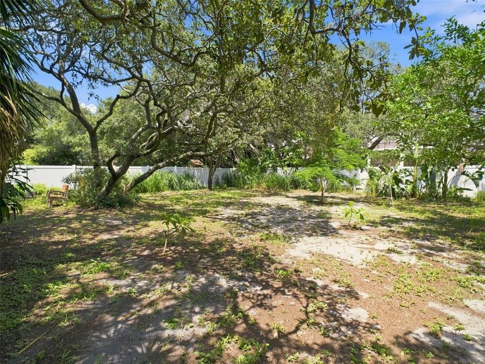 For Sale: $548,900 (4 beds, 4 baths, 1913 Square Feet)