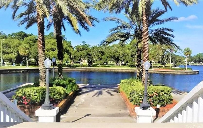 For Sale: $548,900 (4 beds, 4 baths, 1913 Square Feet)