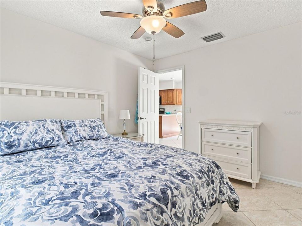 For Sale: $548,900 (4 beds, 4 baths, 1913 Square Feet)