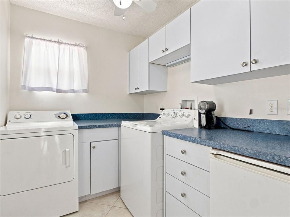 For Sale: $548,900 (4 beds, 4 baths, 1913 Square Feet)