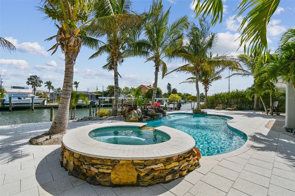 For Sale: $999,999 (3 beds, 3 baths, 2003 Square Feet)
