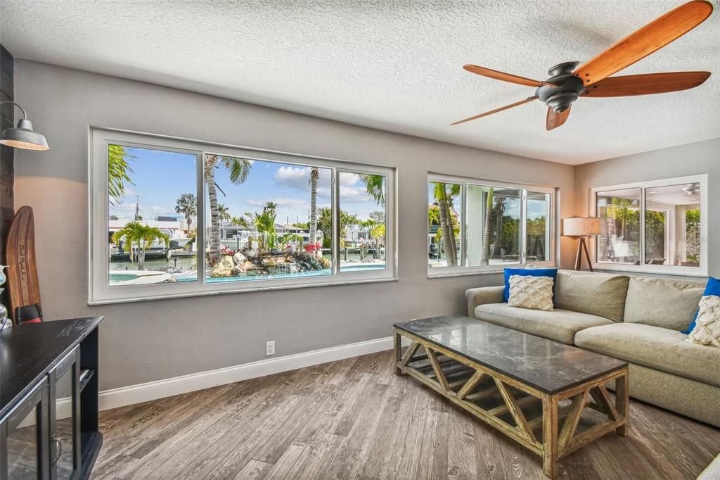 For Sale: $999,999 (3 beds, 3 baths, 2003 Square Feet)