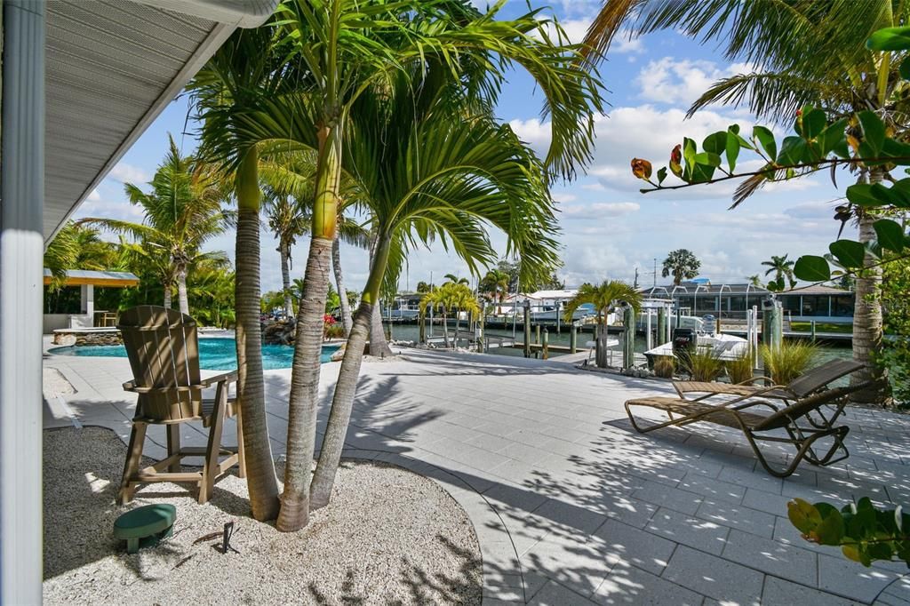 For Sale: $999,999 (3 beds, 3 baths, 2003 Square Feet)