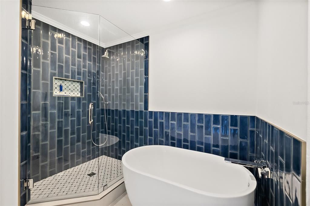 For Sale: $495,000 (3 beds, 2 baths, 1702 Square Feet)