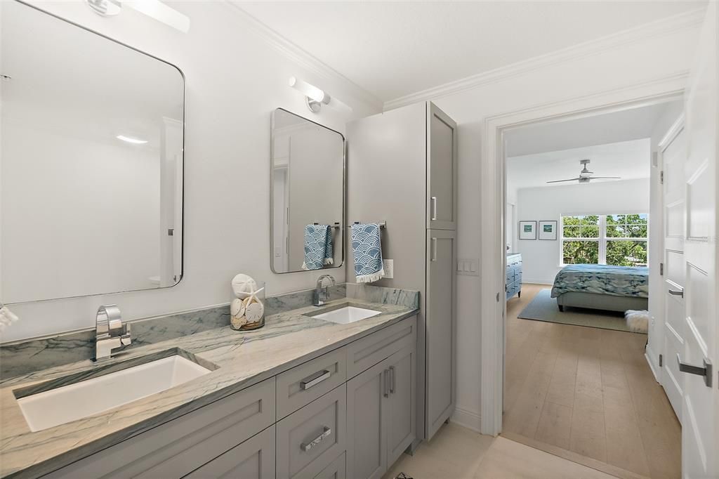 For Sale: $495,000 (3 beds, 2 baths, 1702 Square Feet)