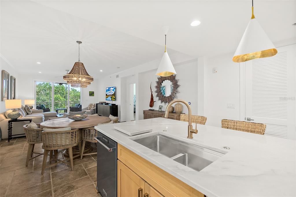 For Sale: $495,000 (3 beds, 2 baths, 1702 Square Feet)