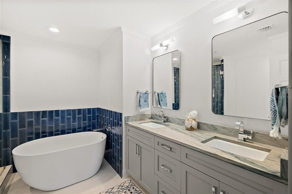 For Sale: $495,000 (3 beds, 2 baths, 1702 Square Feet)