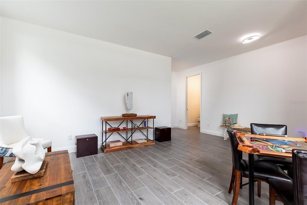 En Venta: $585,000 (5 camas, 3 baños, 2652 Pies cuadrados)