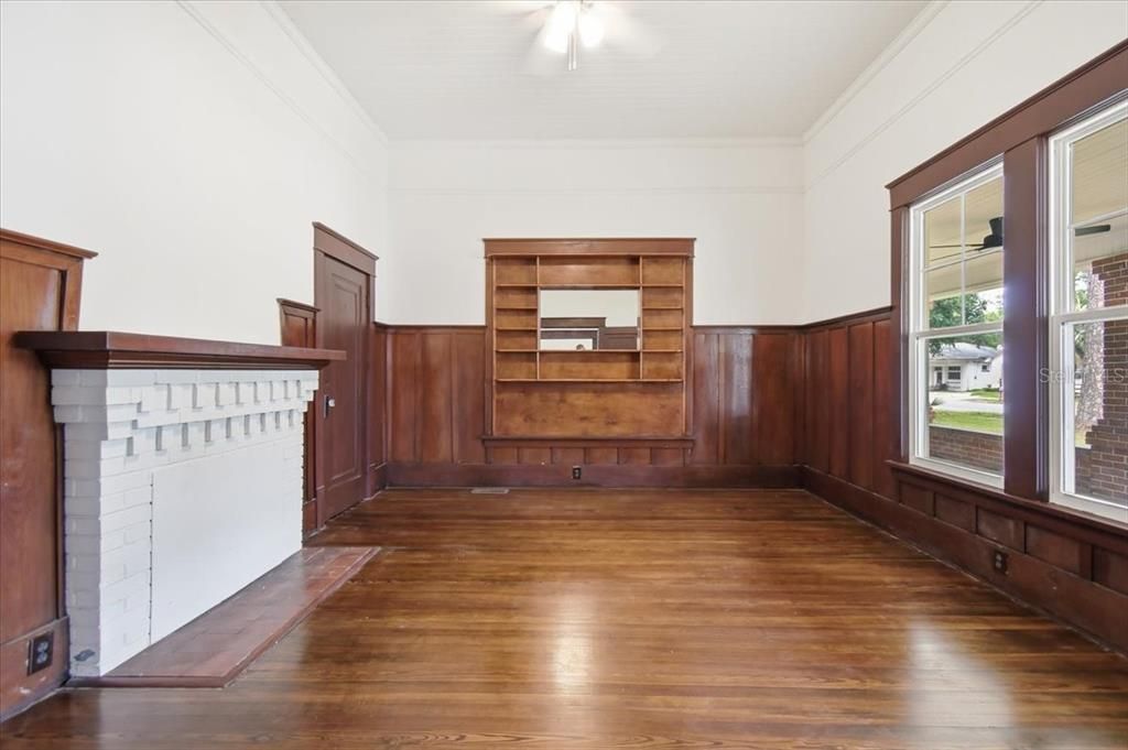 For Sale: $538,900 (8 beds, 4 baths, 5548 Square Feet)