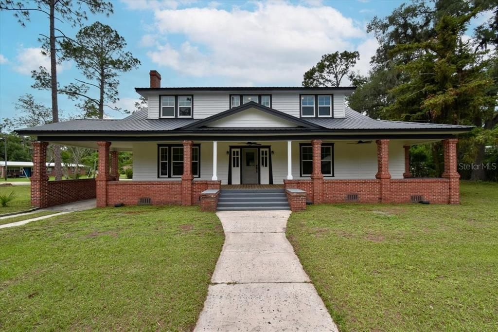 For Sale: $538,900 (8 beds, 4 baths, 5548 Square Feet)