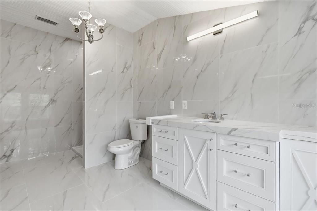 For Sale: $538,900 (8 beds, 4 baths, 5548 Square Feet)