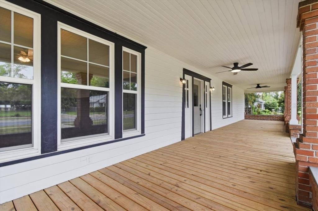 For Sale: $538,900 (8 beds, 4 baths, 5548 Square Feet)