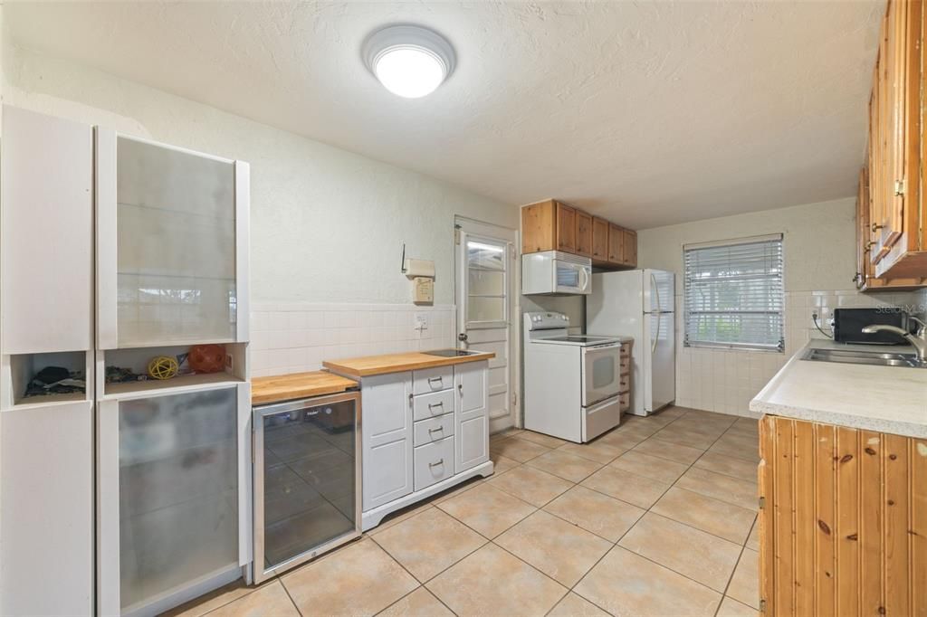 For Sale: $435,000 (3 beds, 2 baths, 1842 Square Feet)
