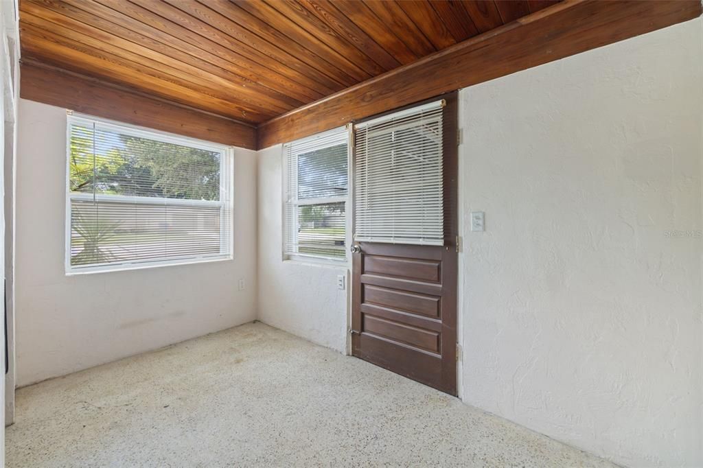For Sale: $435,000 (3 beds, 2 baths, 1842 Square Feet)