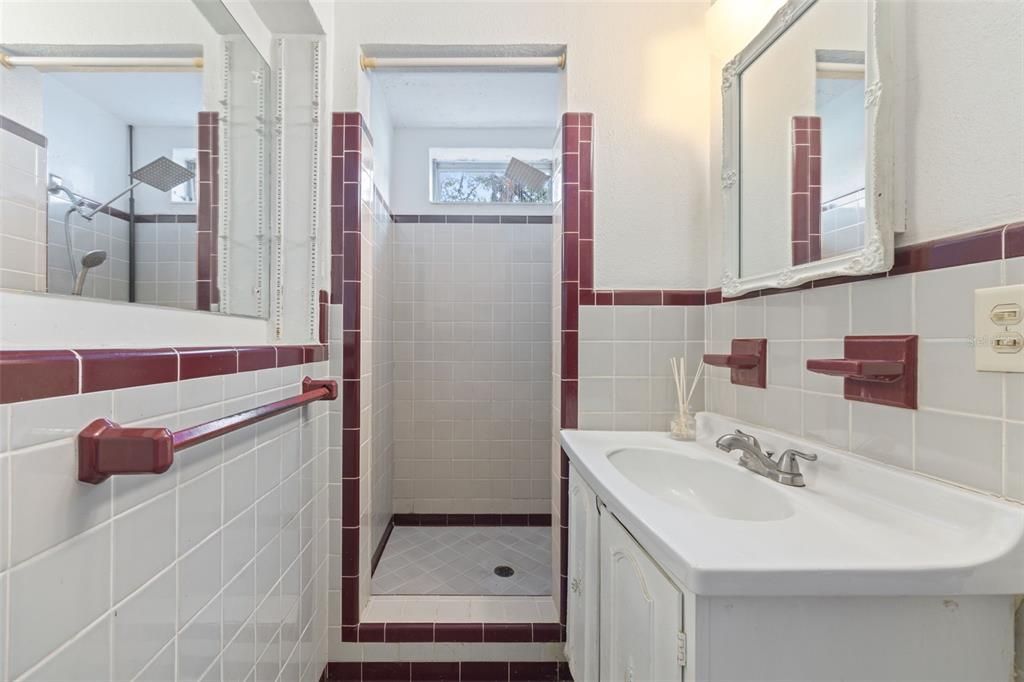 For Sale: $435,000 (3 beds, 2 baths, 1842 Square Feet)