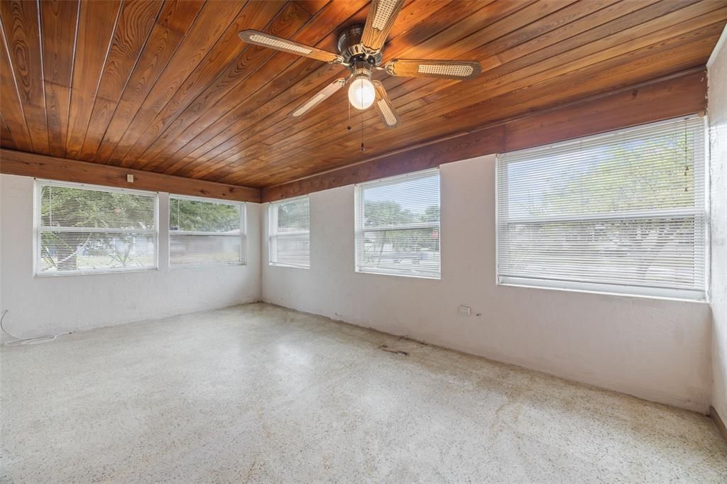 For Sale: $435,000 (3 beds, 2 baths, 1842 Square Feet)
